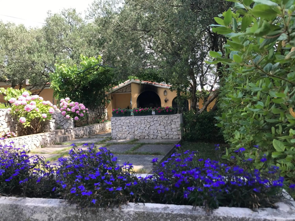 Vila Rojana