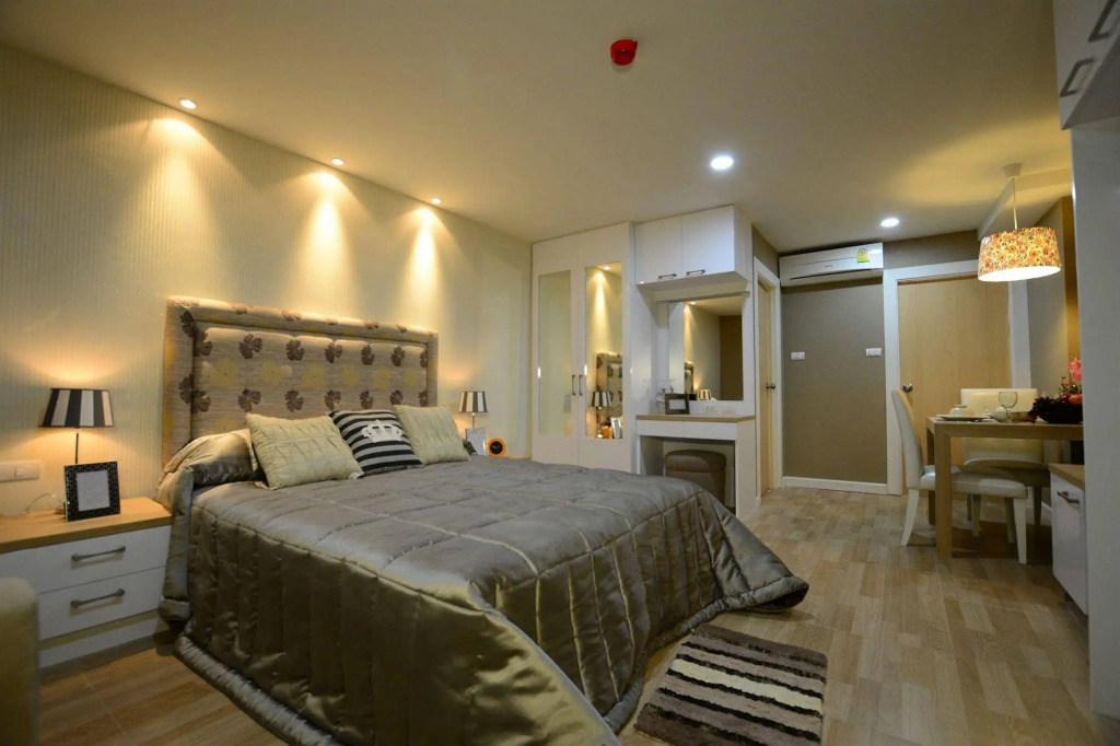 Cy Condo