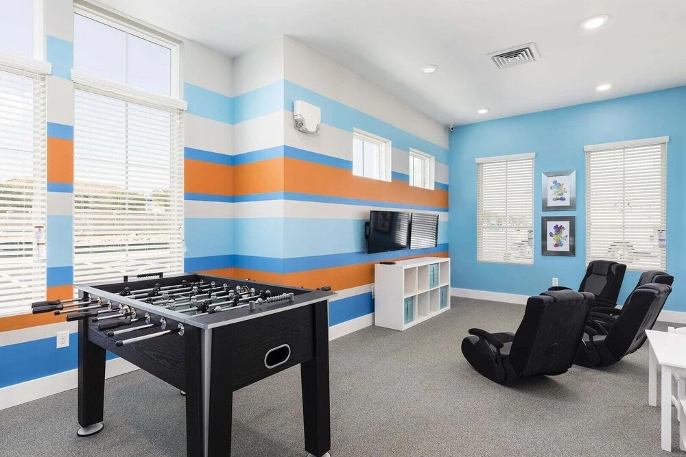 Spacious Family Villa 5min to Disney