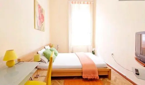 D.five Pretty Apartment