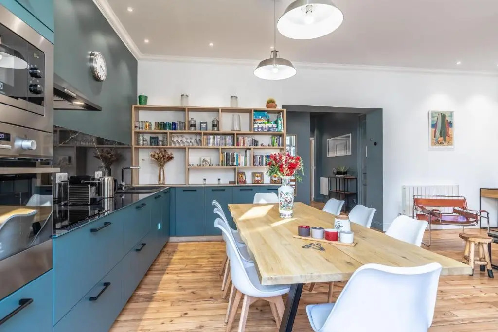 Haussman -Elegant 2 bedrooms flat in the heart of Biarritz- Parking