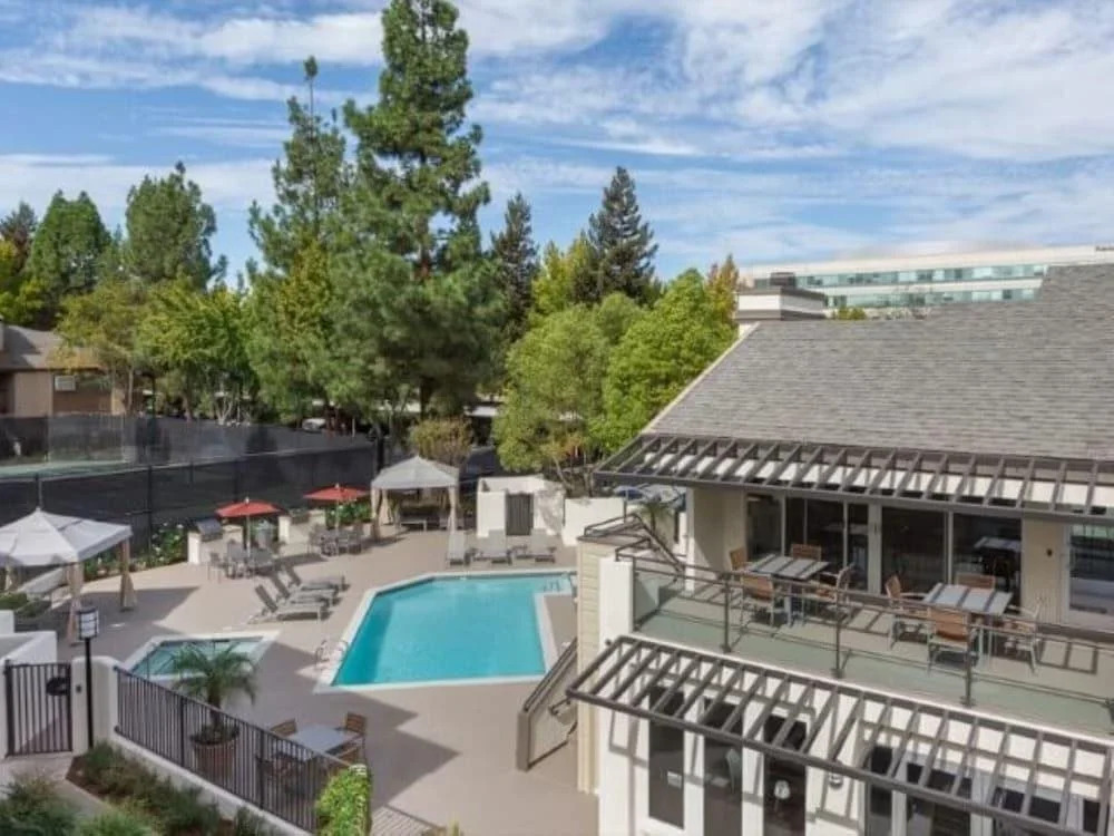 Global Luxury Suites at Stoneridge Mall