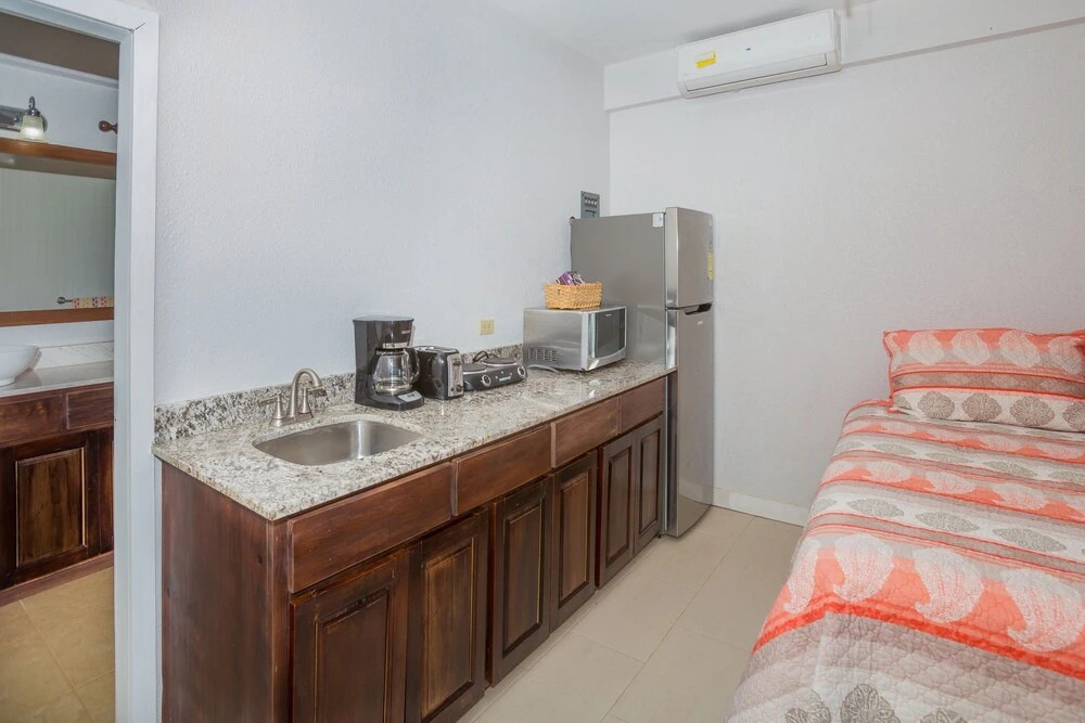 Sting Ray Studio At Sea Scape 1 Bedroom Home by Redawning
