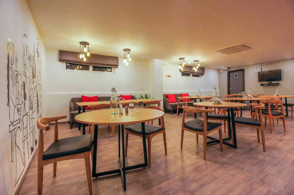 FabHotel White Ridge Shivam