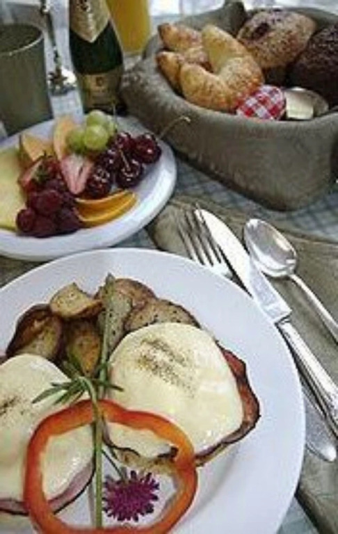 Humboldt House Bed & Breakfast