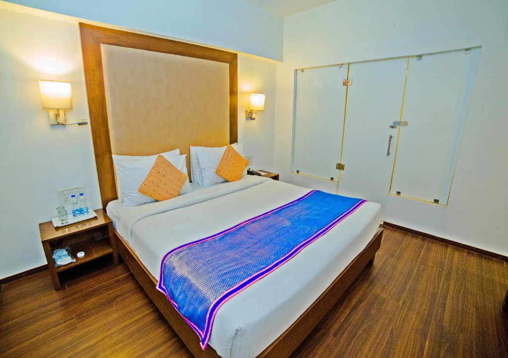 Hotel Clarks Collection Bhavnagar
