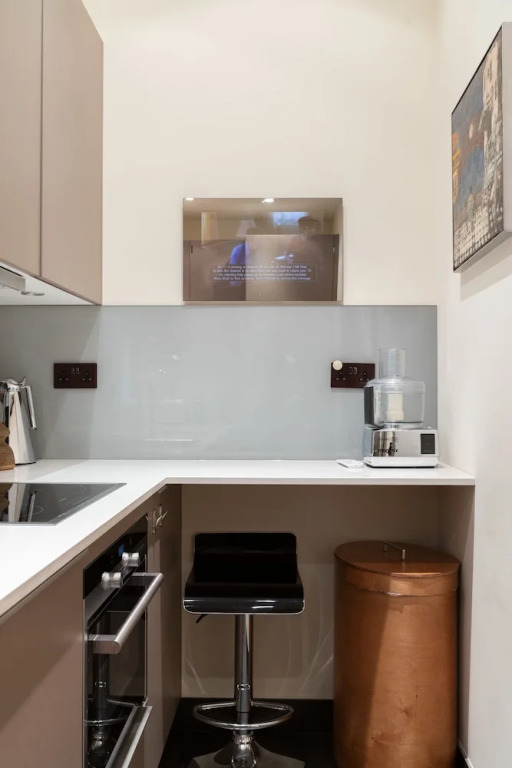 2 Bdr South Kensington by the Residences