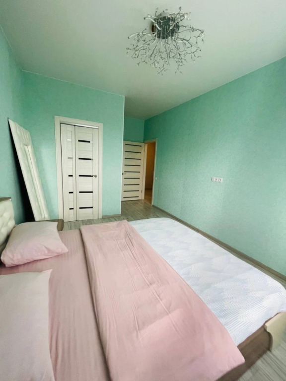 Pritomskij 15 Dvuhkomnatnye apartamenty rjadom s Ledovym dvortsom
