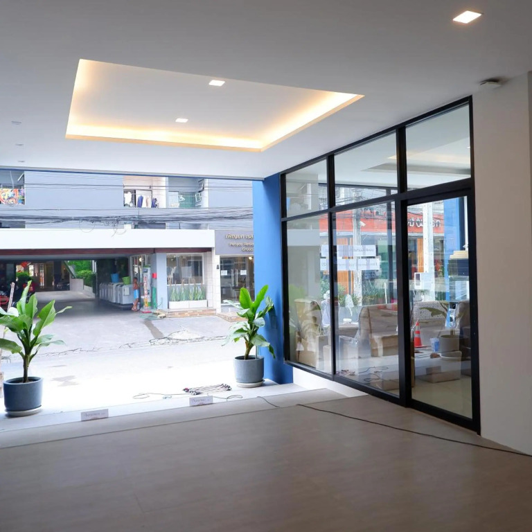 J & L Residence and Spa