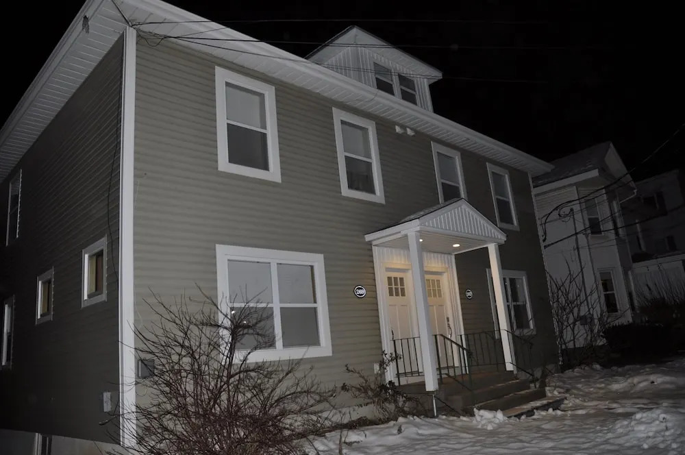 Moncton Suites - 267 Universite Ave