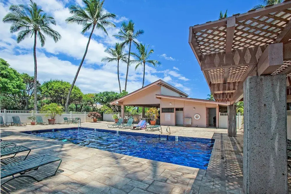 Kihei Akahi C-411 - Modern Top to Bottom Remodel, Split-ac, Across From Kam II