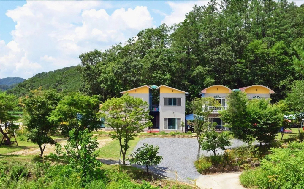 Jecheon Neunggangsong Pension