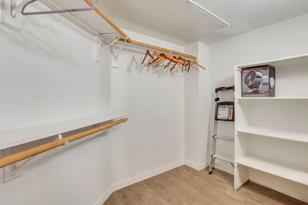 < 1 Mi to Biltmore Fashion Park: Condo w/ Pool!