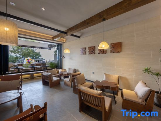ShiLanLi·Lnn First-line Sea View Vacation Stay (Dali Longni Wharf Store)