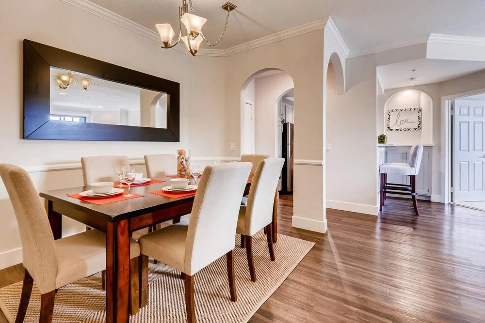Gorgeous LA LA Land Beverly Hills 2BR - Fast Wifi - Free Parking! (BW2)