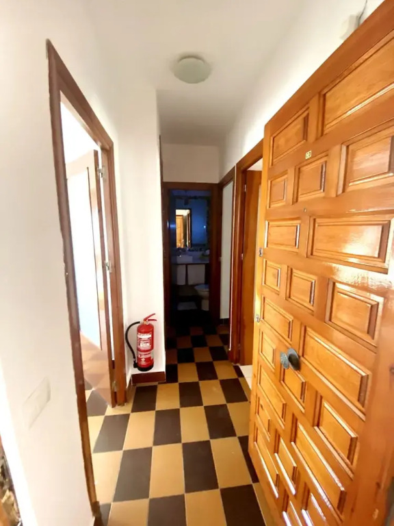 3 Bed room flat with Sea & Mountain View