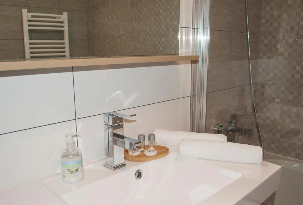 Urban Nest Banu Manta