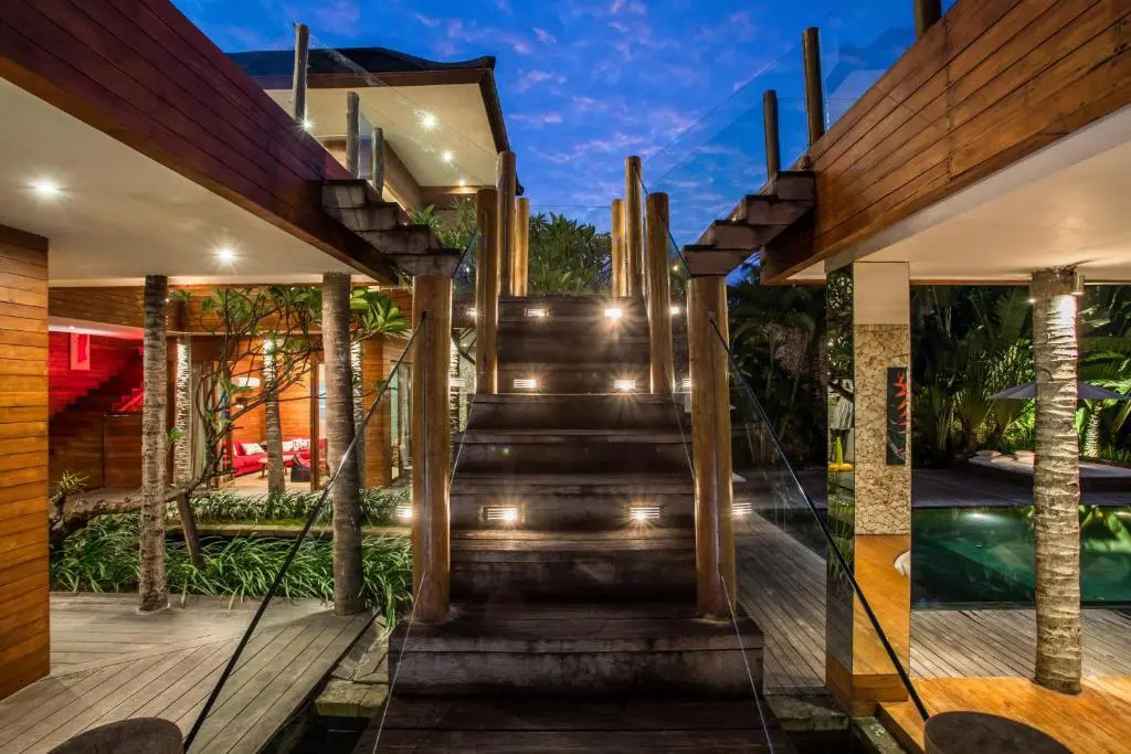 Eko Villa Seminyak - Tropical Villa, Walk to Beach
