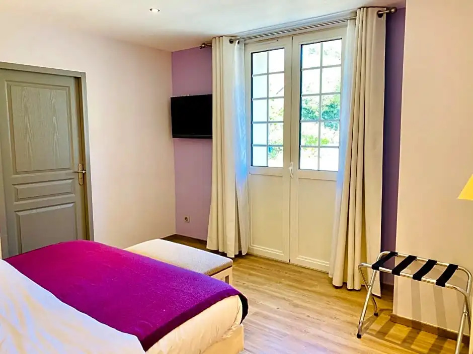 Logis hôtel le Champ De Mars