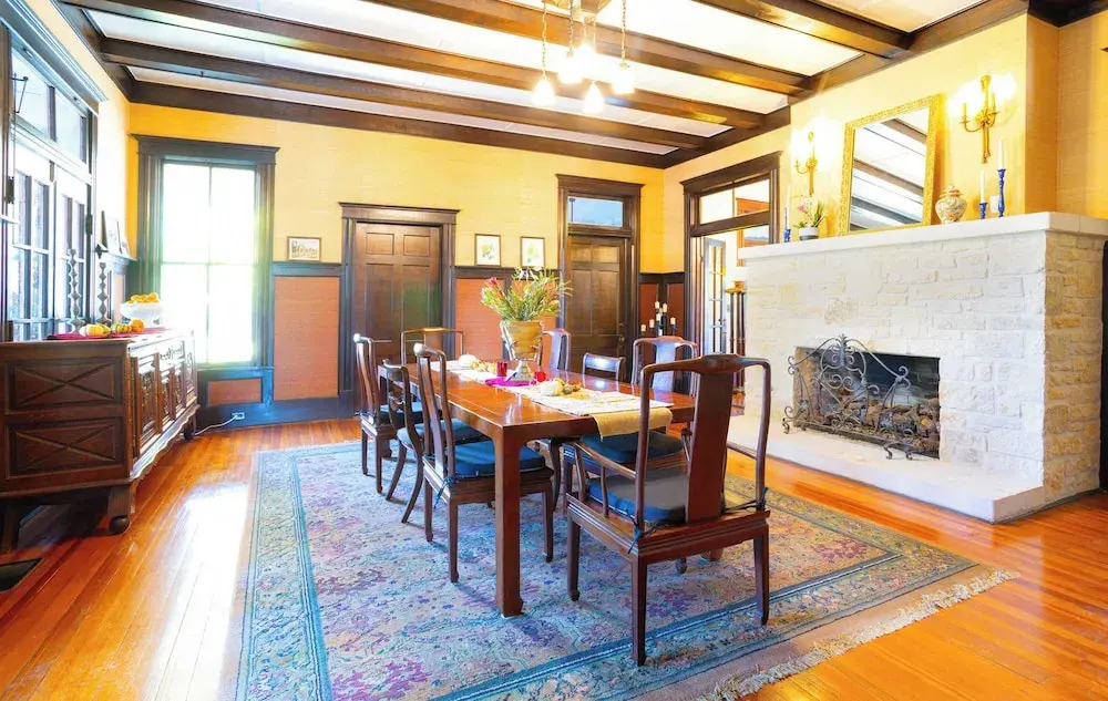 1906 Haus Stay for 13 With Pool-hot Tub