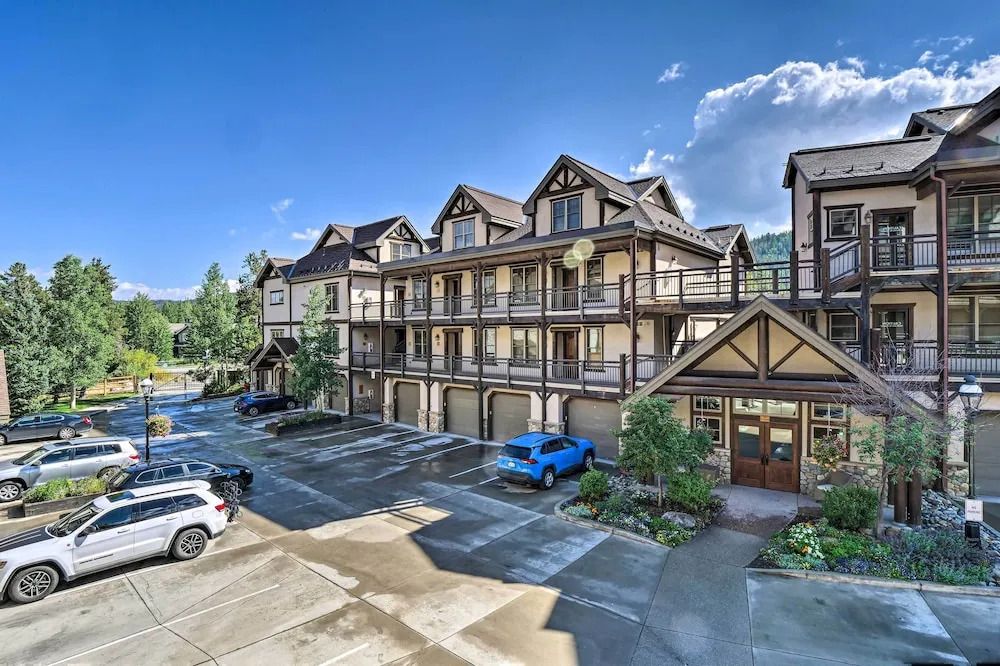 Breckenridge Condo w/ Hot Tub < 1 Mi to Ski Lifts