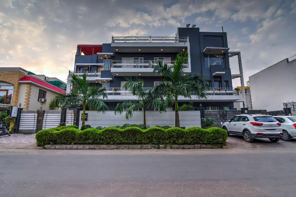 Super Townhouse Sector 49 Sohna Road