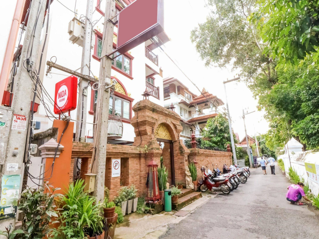 Nida Rooms King Phrapokklao Empire