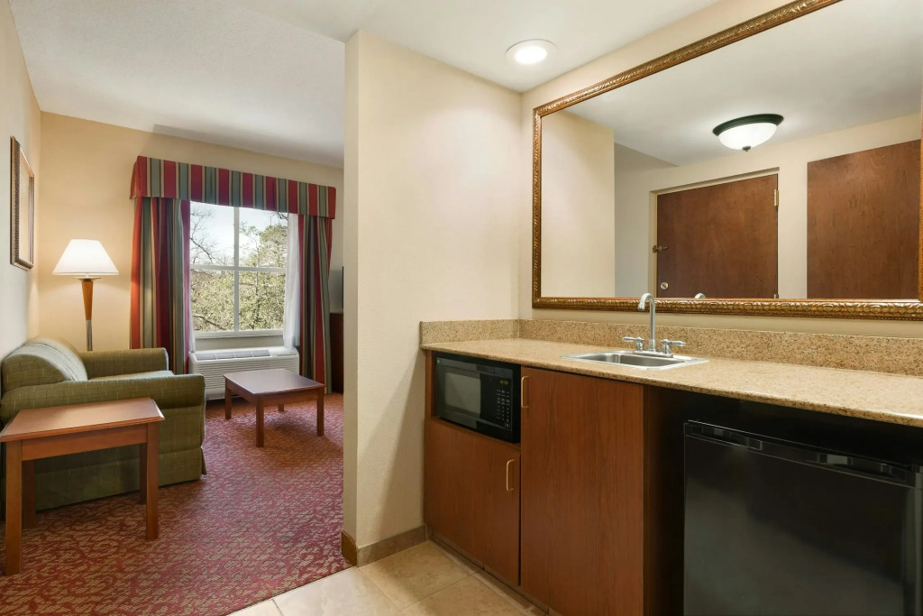 Hampton Inn & Suites Williamsburg Historic District