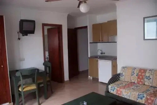 Apartamentos Marivent by MHR