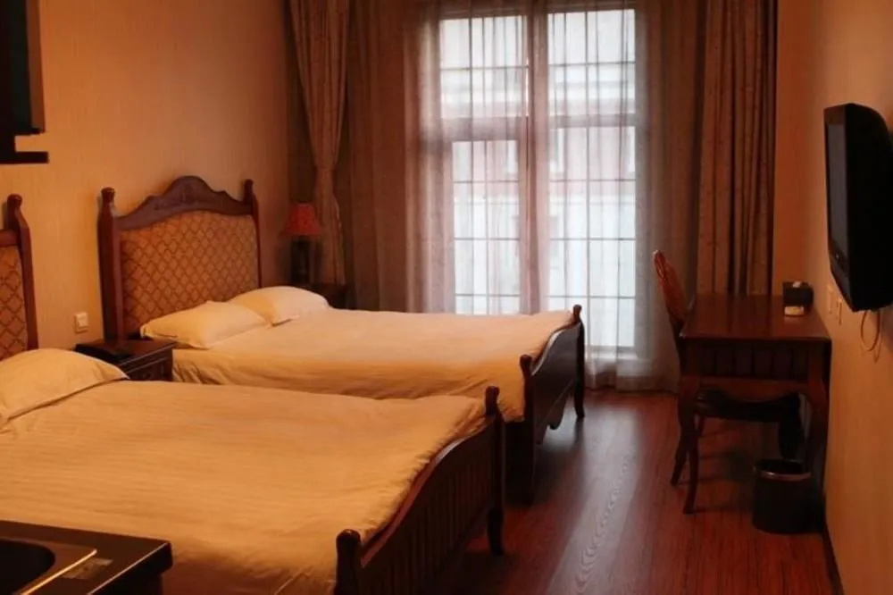 Century Tehall Hotel