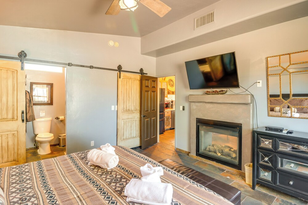 Near Trails: Tucson Getaway w/ Private Courtyard