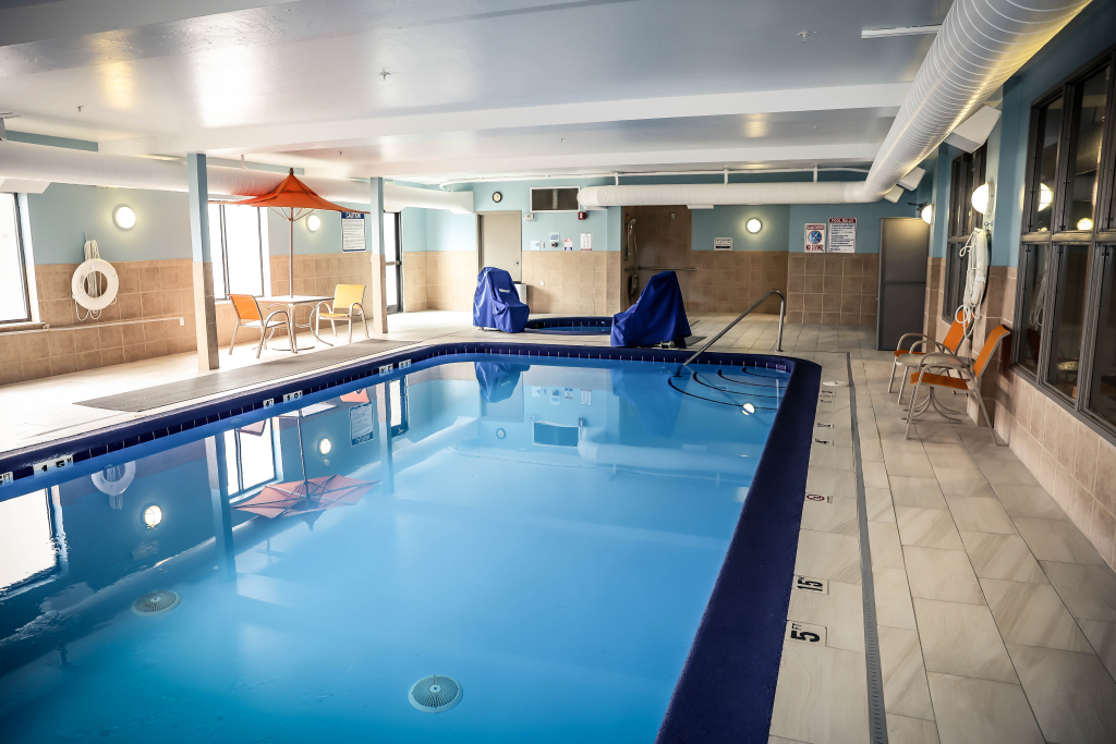 Holiday Inn Express & Suites Douglas by IHG