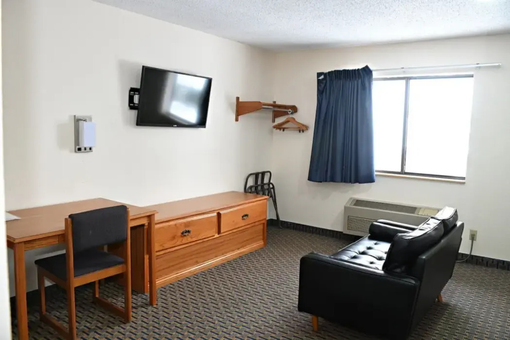 Hibbing Inn and Suites