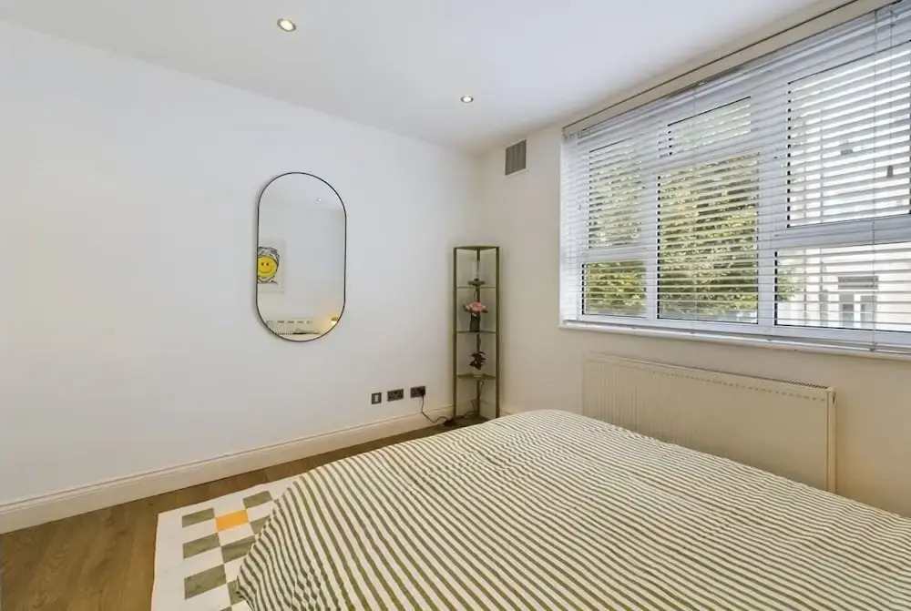 The Earl's Court Hideaway - Warm 3bdr House