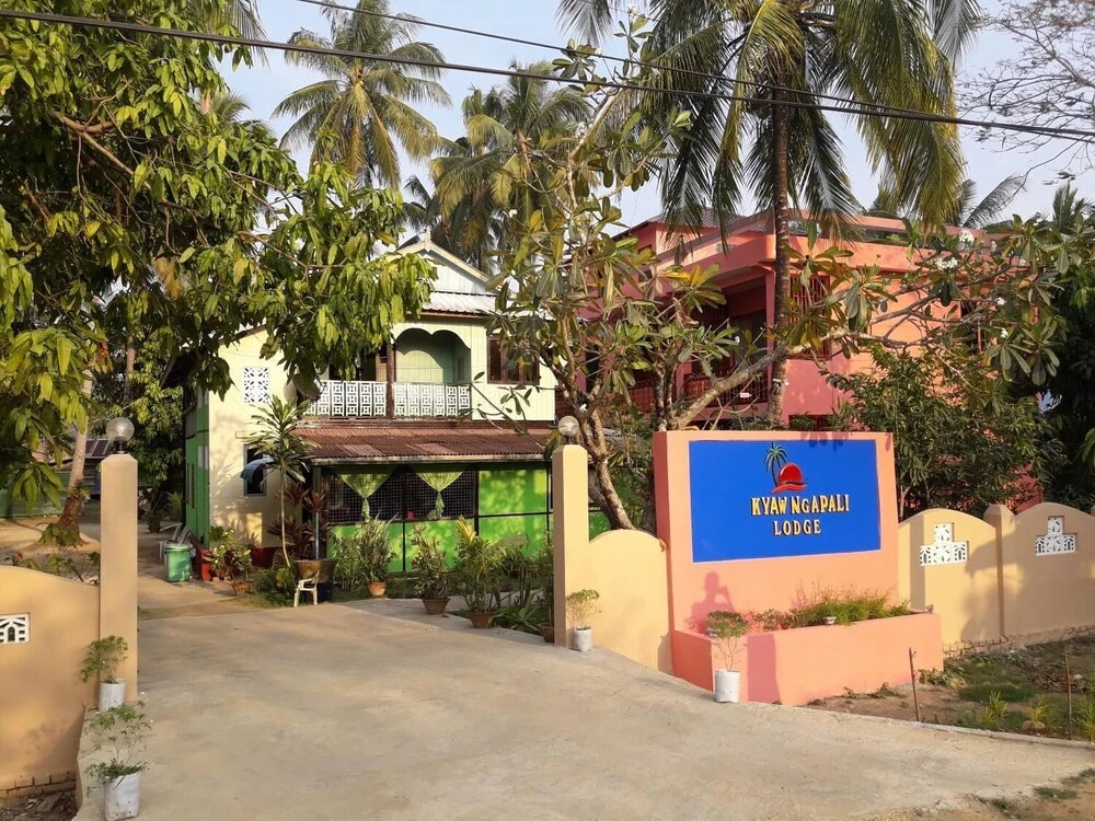 Ngapali Lodge