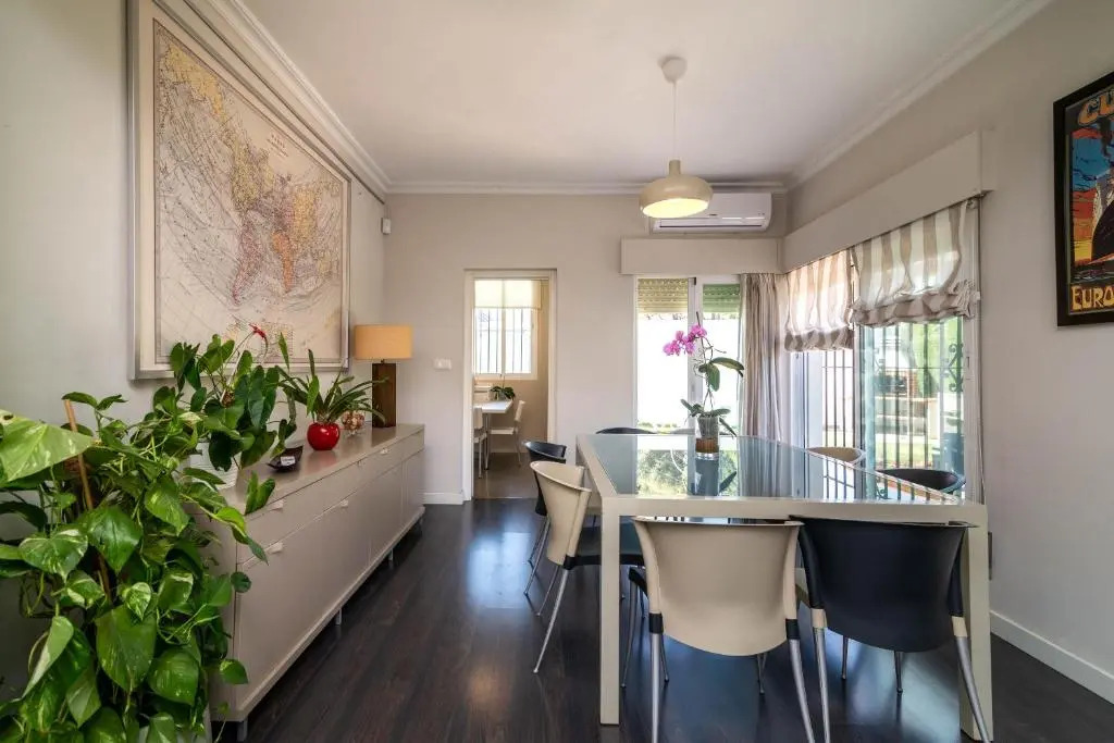 VB Velázquez 6BDR Villa Marina