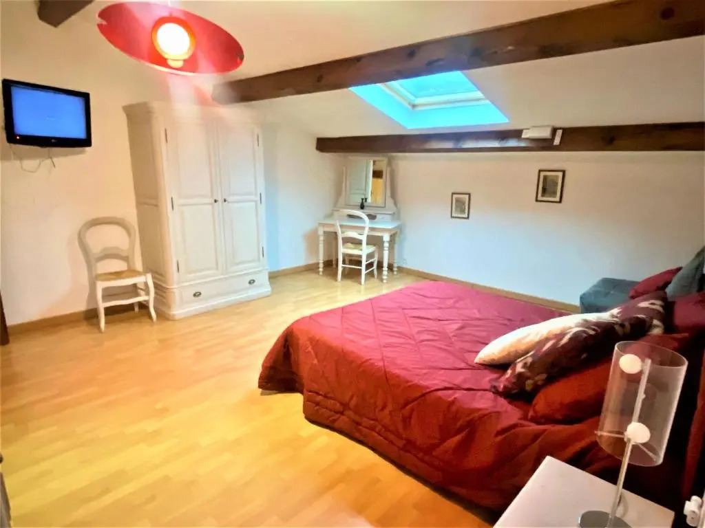 Gîte et chambre d'hôtes LE MERCOIRE, piscine chauffée et jacuzzi