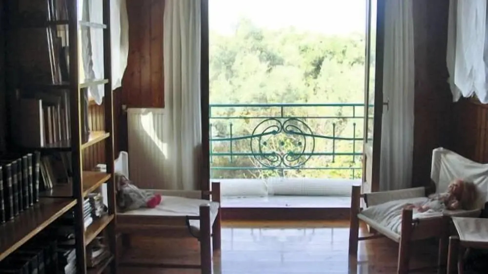 Gyra Villas - Villa Adonis with private pool