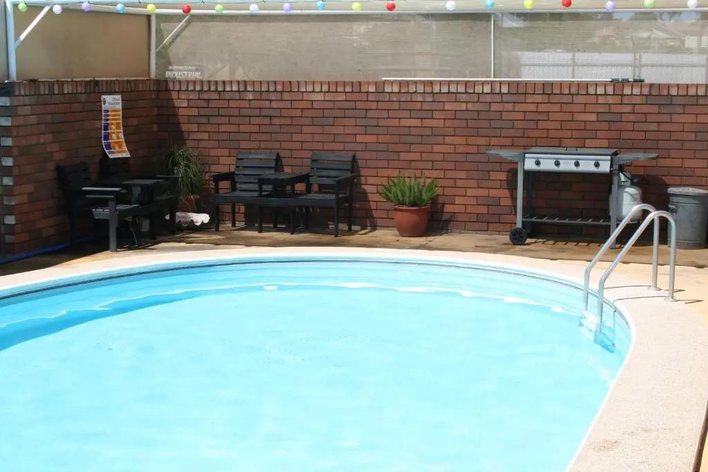 The Plains Motor Inn