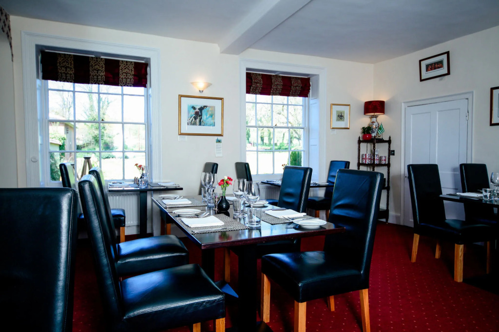 Rollestone Manor B&B and Restaurant
