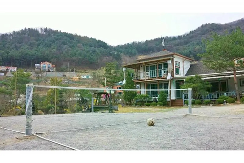 Gapyeong Cheongpyeong White Pension