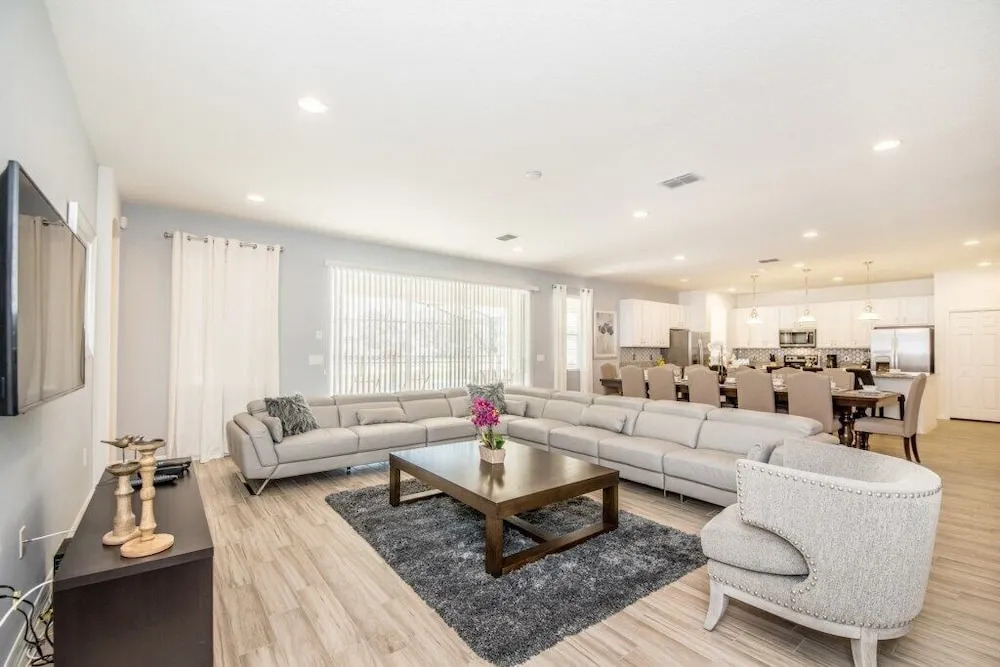 11 Bed 9.5 Bath 4792 Sq Ft In Solterra! 11 Bedroom Villa