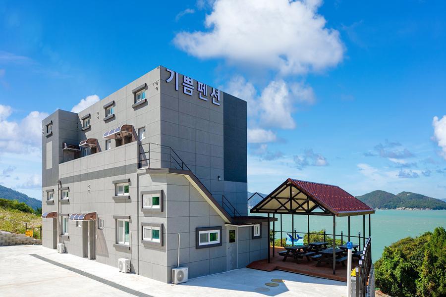Yeosu Geumodo Gippumjoy Pension