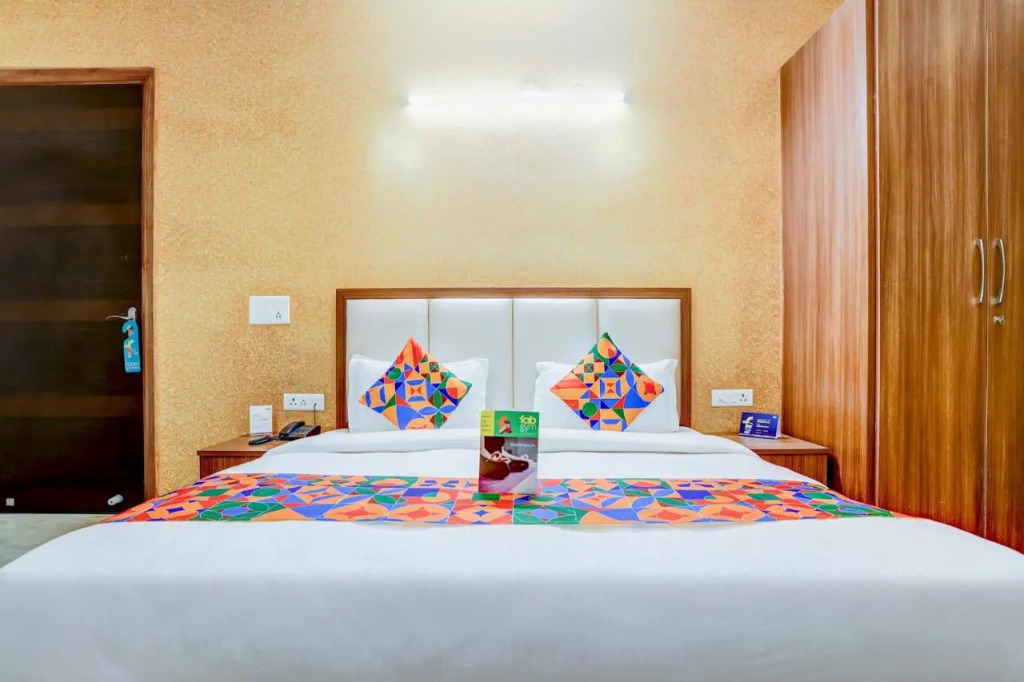FabHotel Golf Inn