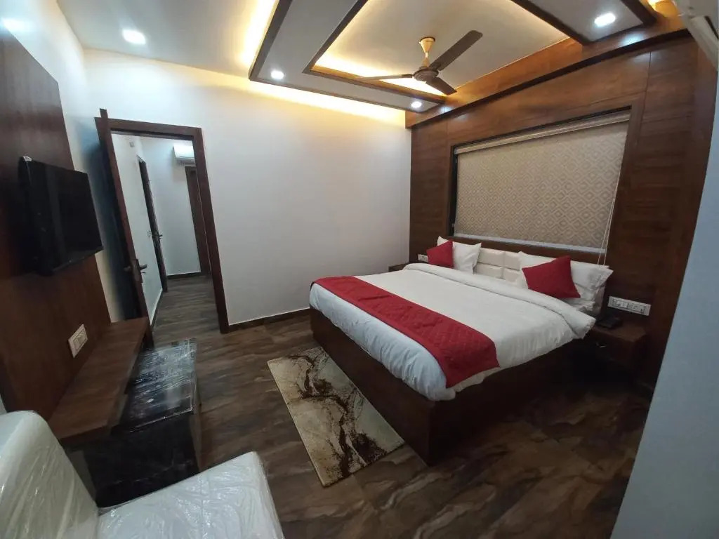 Rich Grand Hotel Near To Tajmahal