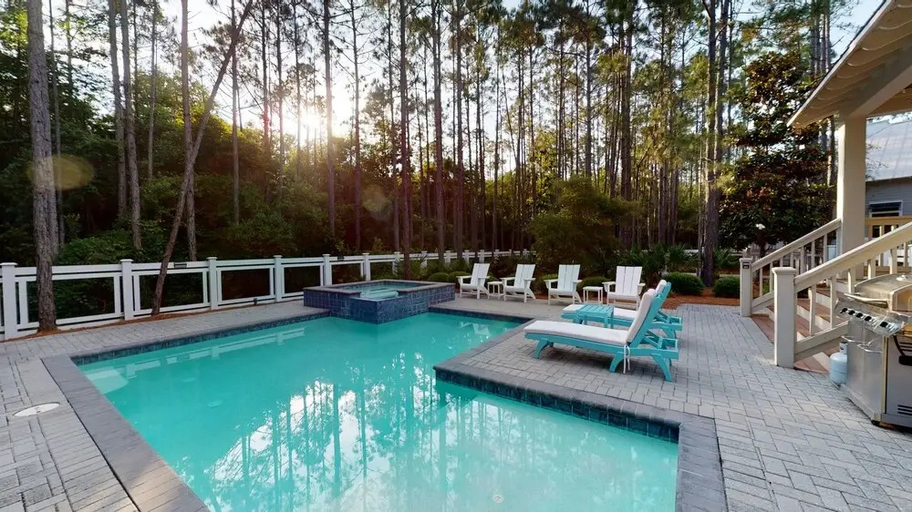 37 Royal Fern Beautiful 4 Bedroom 3.5 Bath with Private Pool - Sleeps 12 Perfect family location 4 Home by RedAwning