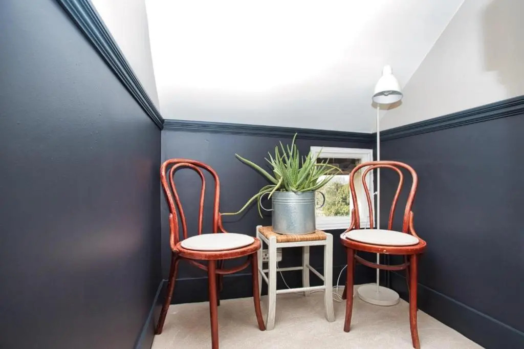 New Restful And Cosy 4 Bed Home Minutes From Beach