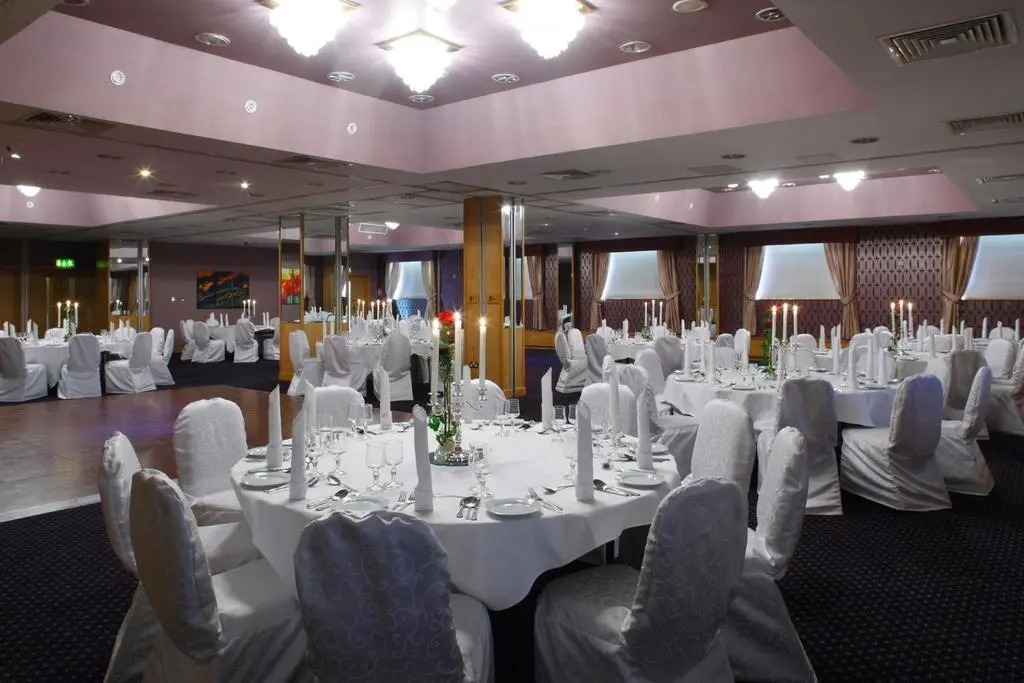 Plaza Hotel Tallaght