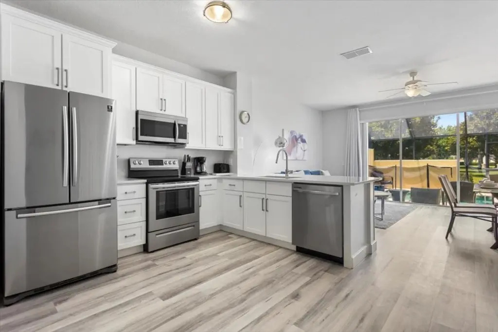 3 Bedrooms 3 Bathrooms Windsor Hills 2554 ML