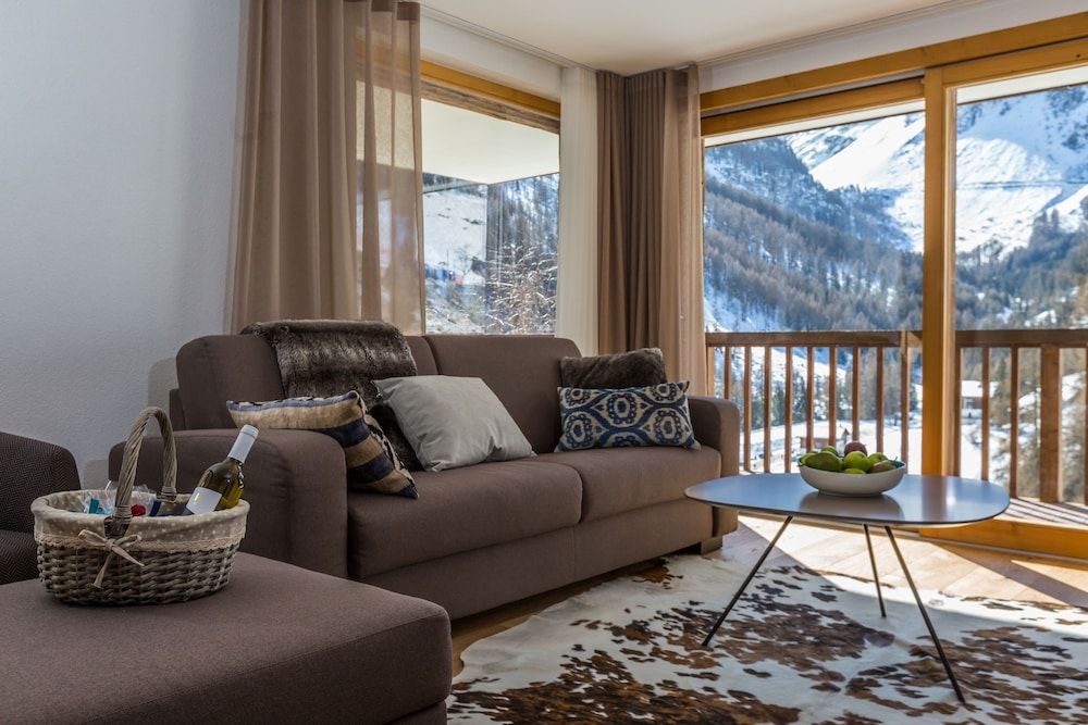 Chalet Les Rahâs by Mrs Miggins